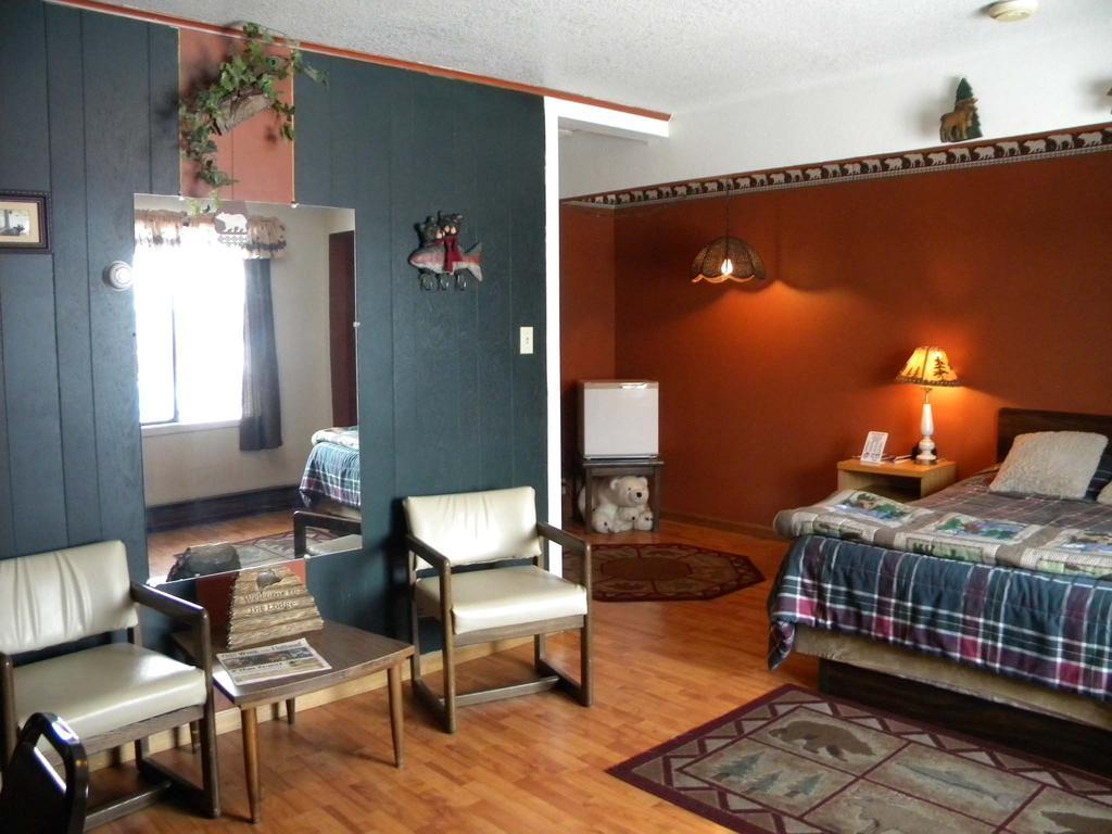 Blue And White Motel Kalispell Εξωτερικό φωτογραφία
