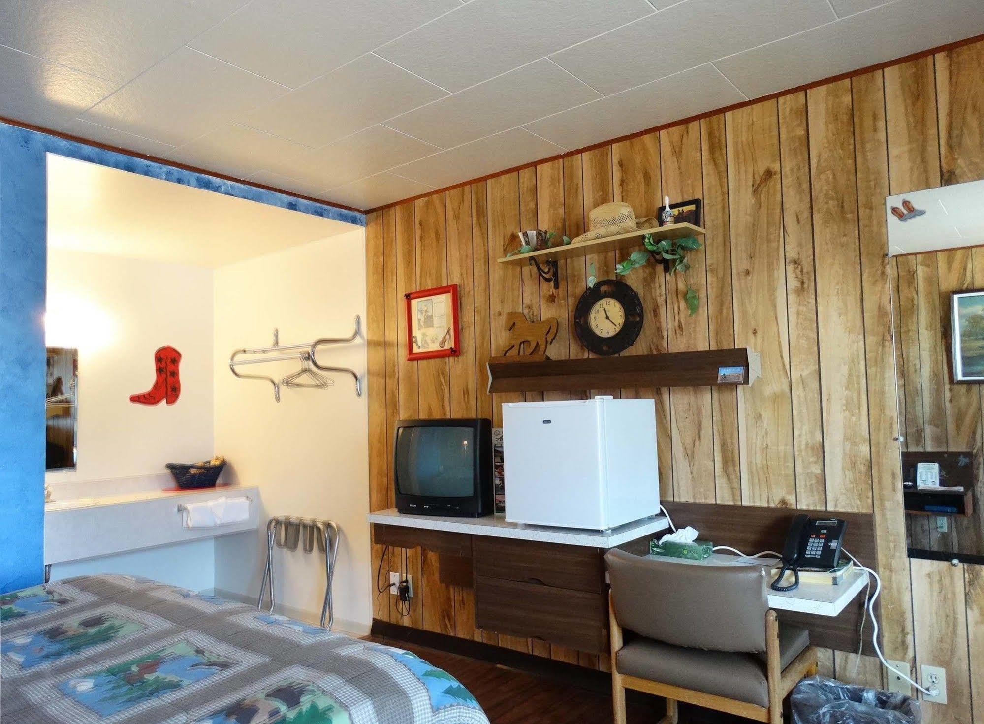 Blue And White Motel Kalispell Εξωτερικό φωτογραφία