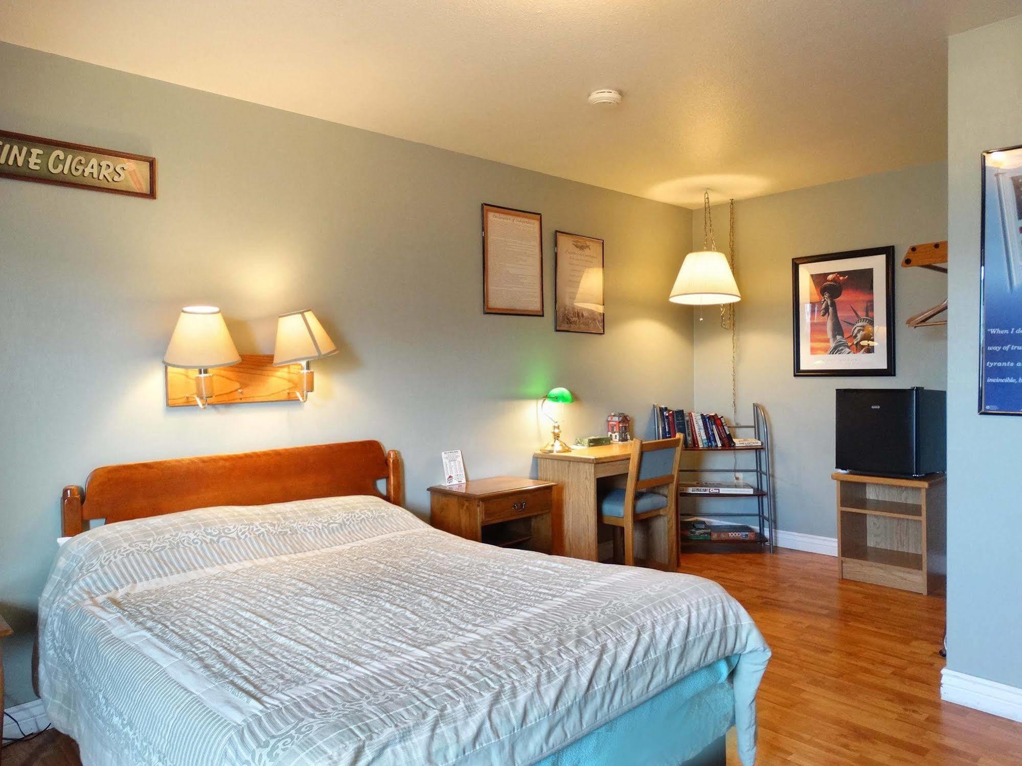 Blue And White Motel Kalispell Εξωτερικό φωτογραφία